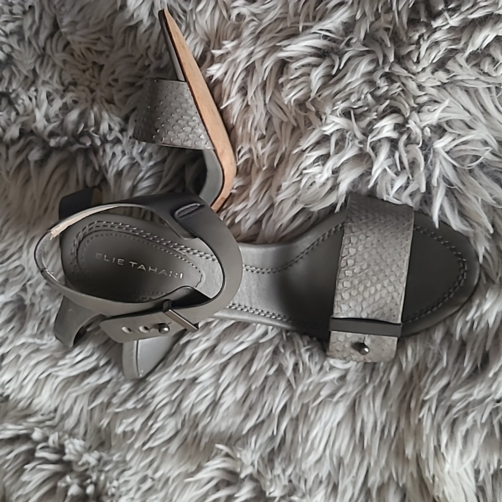Elie Tahari Heels
